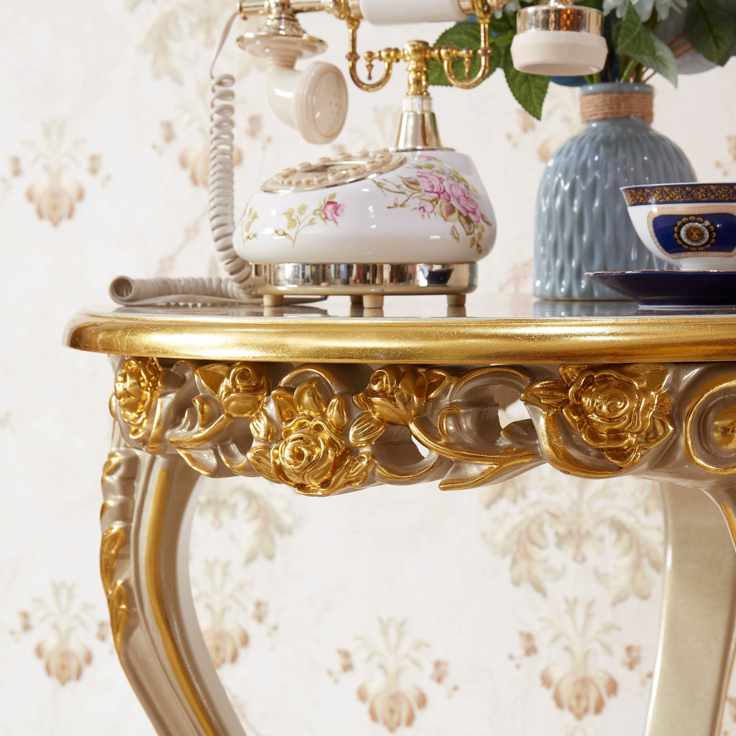Château Royale End Table – French Rococo Luxury Accent Table