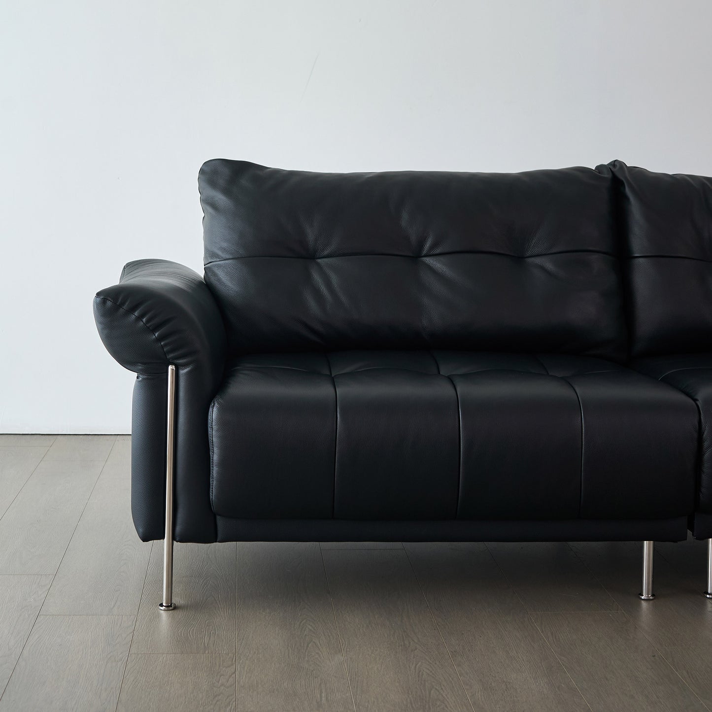 Wing-Style Genuine Leather Sofa (Available in Multiple Sizes)